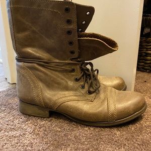 Size 8 Steve Madden combat boots
